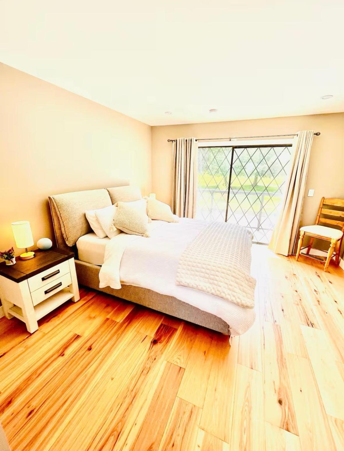 Oceanside Manor - Fancy Room - Golf Course & Beach View Qualicum Beach Exterior photo